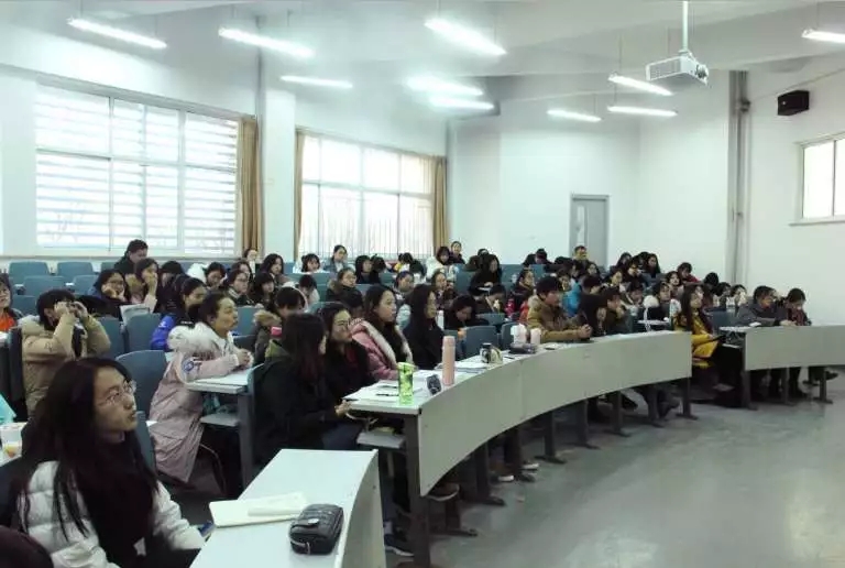 20181212体育博彩平台大全
陈维副教授主讲第64期启航讲坛.webp (2).jpg